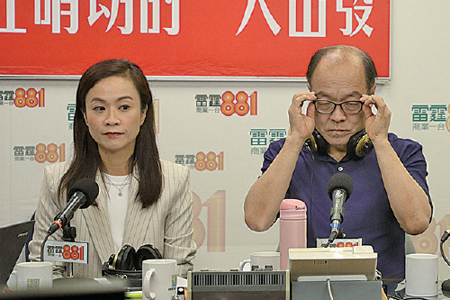 民調顯示，建制派候選人陳凱欣（左）與李卓人支持度差距微，而馮檢基（右）足以「鎅」走部份李卓人的支持票。（大紀元資料圖片）