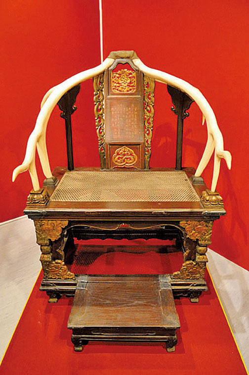 清太宗皇太極御用鹿角椅。（宋碧龍／大紀元）