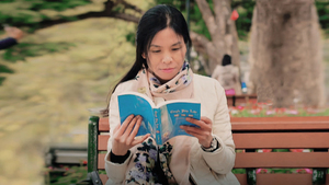 疾病纏身面臨失明 越南女記者閱讀奇書再見彩虹