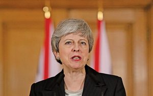 英首相：脫歐最遲延至六月