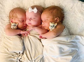 一個都不能少 勇敢媽媽產下三胞胎