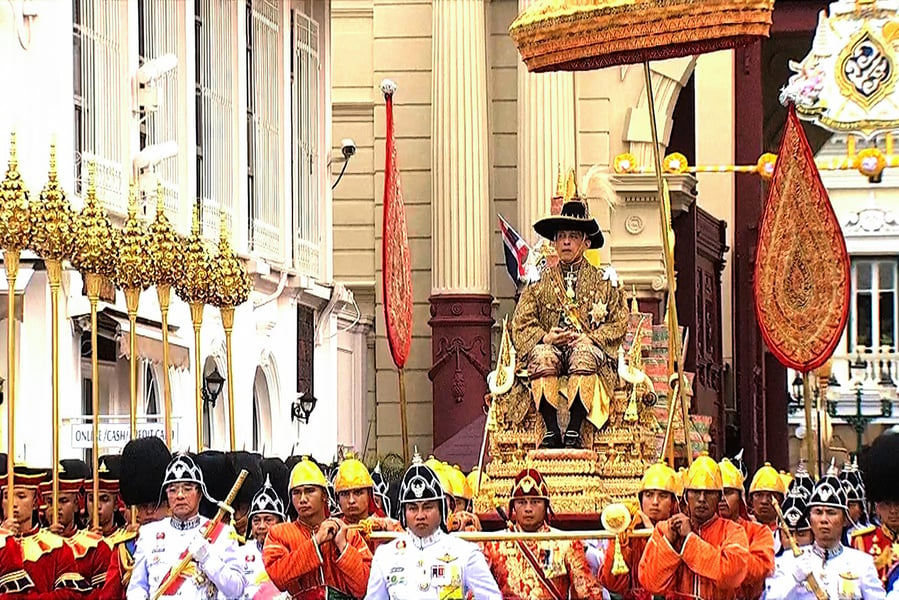 泰王拉瑪十世加冕宣佈特赦