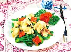 【梁廚美食】芥蘭炒龍蝦球