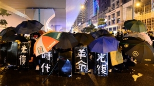 香港怒潮漫延政界 公務員申請集會：與民同行