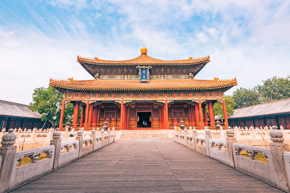 北京國子監，是元、明、清三代的最高學府、教育管理機構。圖為辟雍大殿。（Shutterstock）