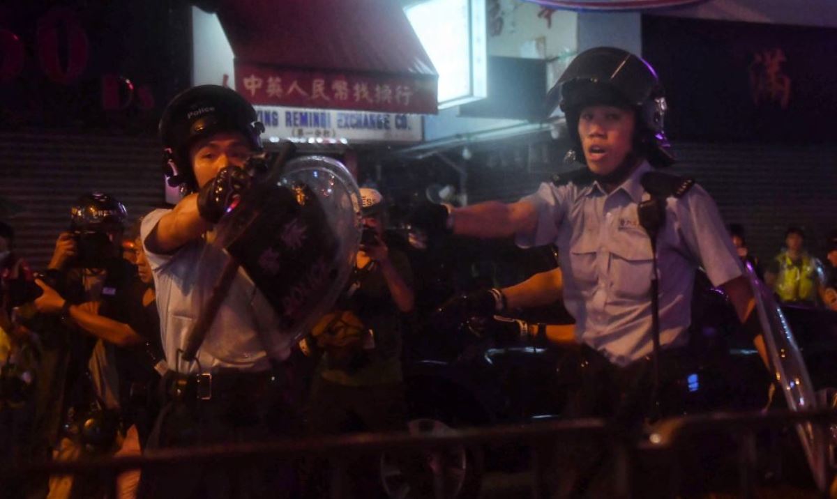 反送中荃灣遊行爆激烈衝突港警認開 第一槍 大紀元時報香港 獨立敢言的良心媒體