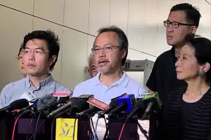 立法會議員：香港已被這個政權破壞成戰場