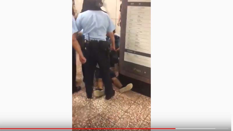 港議員公佈多影片 港警重傷少年致毫無反應（影片）