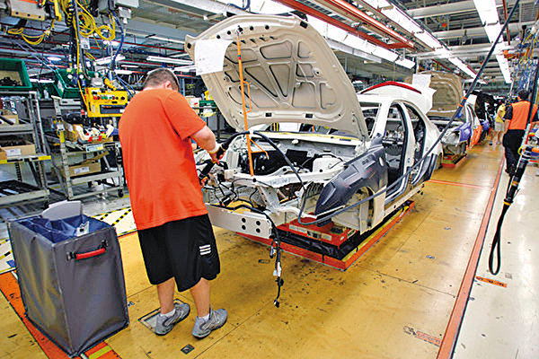 通用汽車位於密歇根州的汽車製造組裝生產線。（Bill Pugliano/Getty Images）