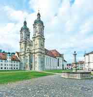 步上紅毯 走進瑞士聖加侖