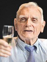 九十七歲「鋰電池之父」成為最高齡諾貝爾獎得主