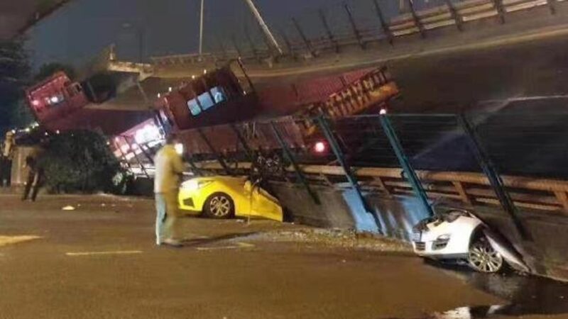  江蘇高架橋無預兆垮塌 多車被壓扁死傷難估