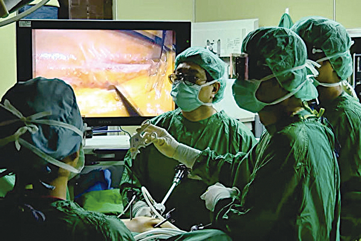 3D立體腹腔鏡微創手術高齡長者抗大腸癌福音