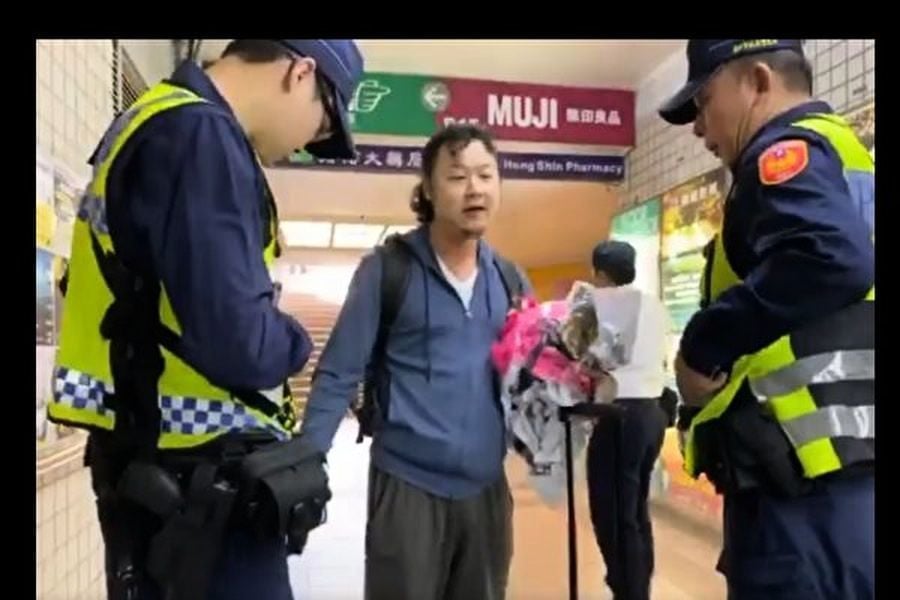 又一中國遊客因破壞台灣連儂牆被移送法辦