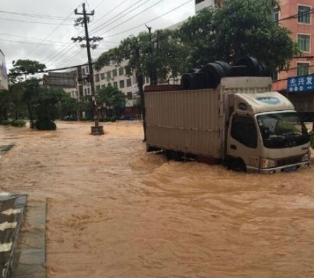 官方通報「尼伯特」颱風已致福建2人死亡17人失蹤。（網絡圖片）