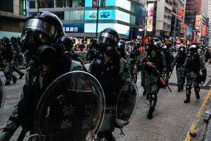 香港警黑合作引恐慌 學防身術者人數爆增