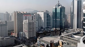 深圳住宅成交量半年降30%