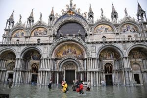 威尼斯漲潮破紀錄 全城警戒