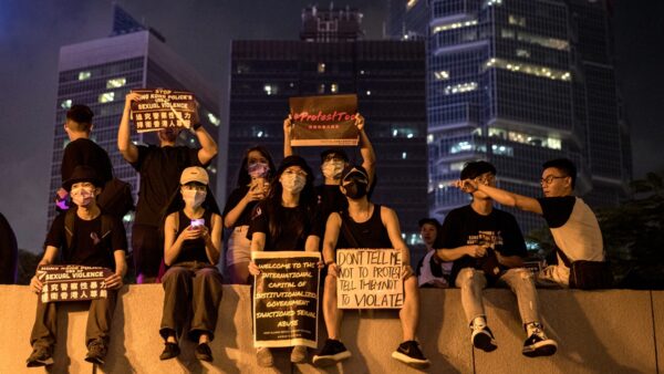 香港反送中集會，抗議警察性暴力。（Chris McGrath/Getty Images）