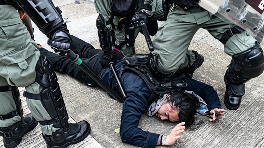香港「黑警」都是甚麼人？前警員露臉曝光內幕