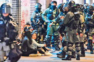 香港「黑警」都是甚麼人？前警員露臉曝光內幕