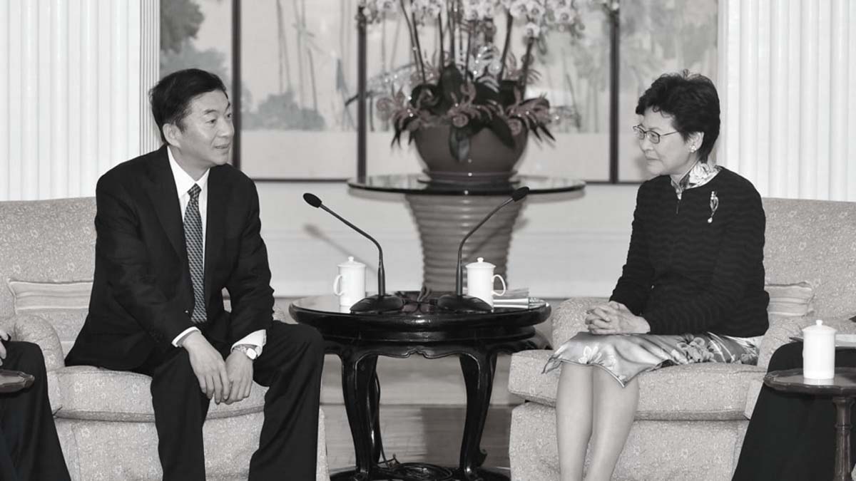 圖為2018年12月，時任中共山西省委書記駱惠寧（左）訪問香港，與特首林鄭月娥會面。（港府新聞處）