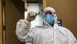 內部數據流出：武漢五百醫護感染 首例十二月發病
