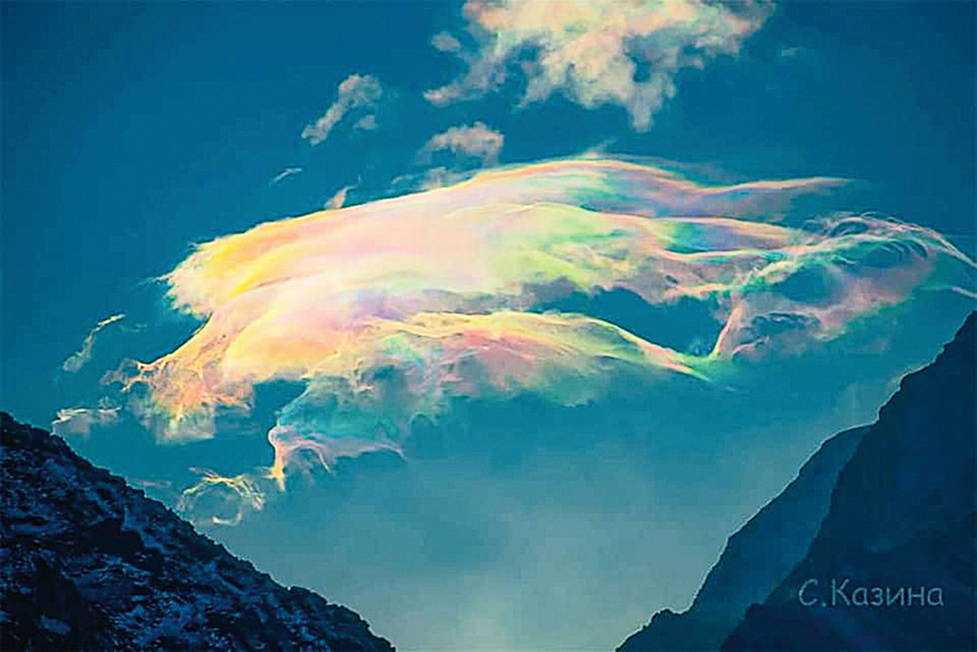 四千米高峰拍彩虹雲 網友：此生看過最美