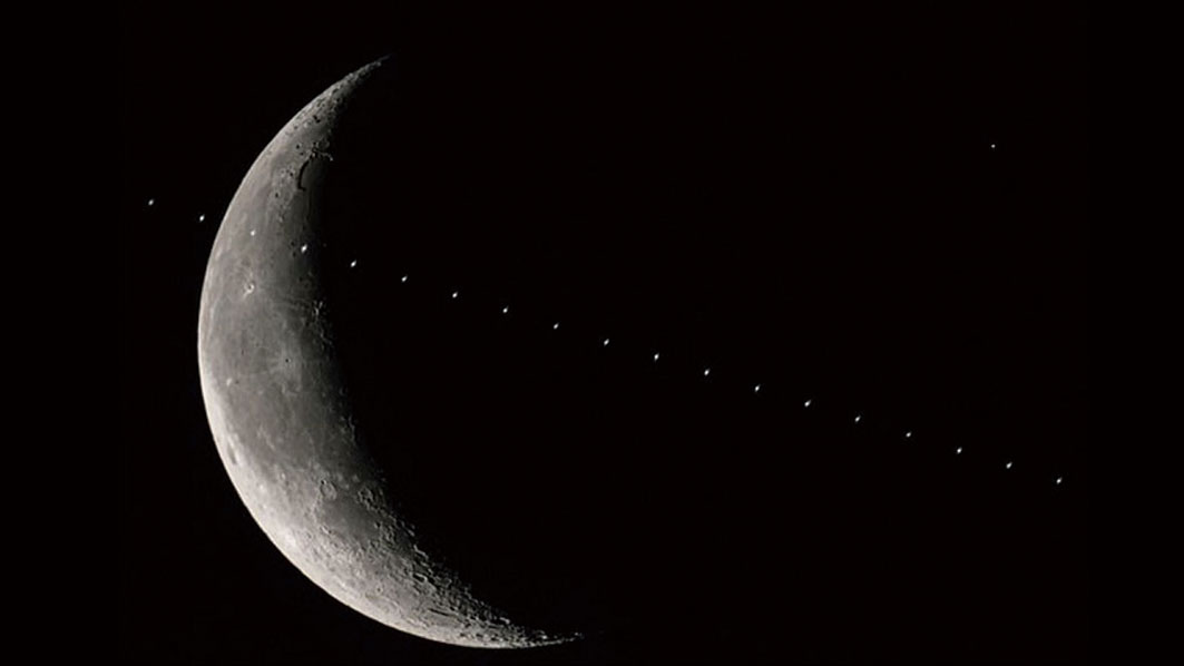 超現實主義般的真實照片：國際空間站掠過月亮