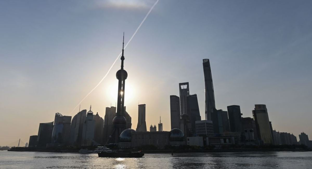 中國上海陸家嘴金融區2020年3月23日清晨時的視圖。（HECTOR RETAMAL/AFP via Getty Images）