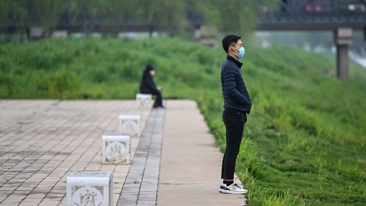 紐約時報說，肆虐全球的中共病毒喚醒了中國年輕一代，動搖中共政權。（HECTOR RETAMAL/AFP via Getty Images）