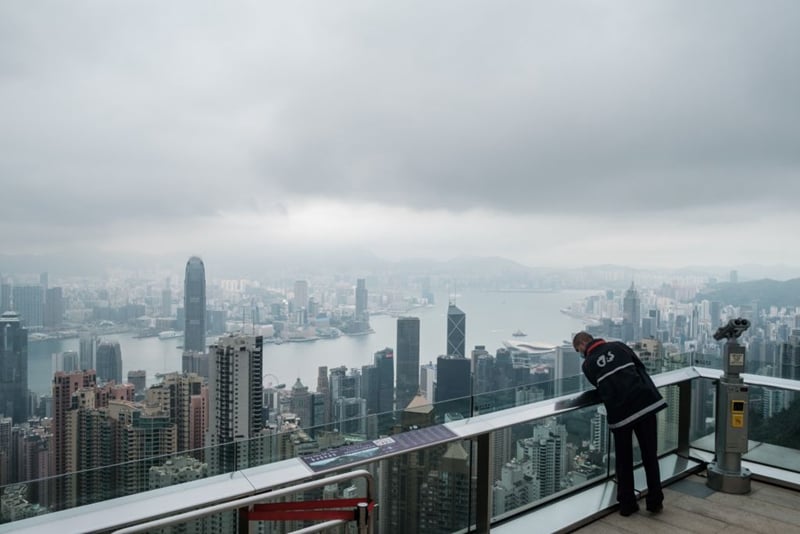 疫情重創香港旅遊業  3月旅客大跌99%