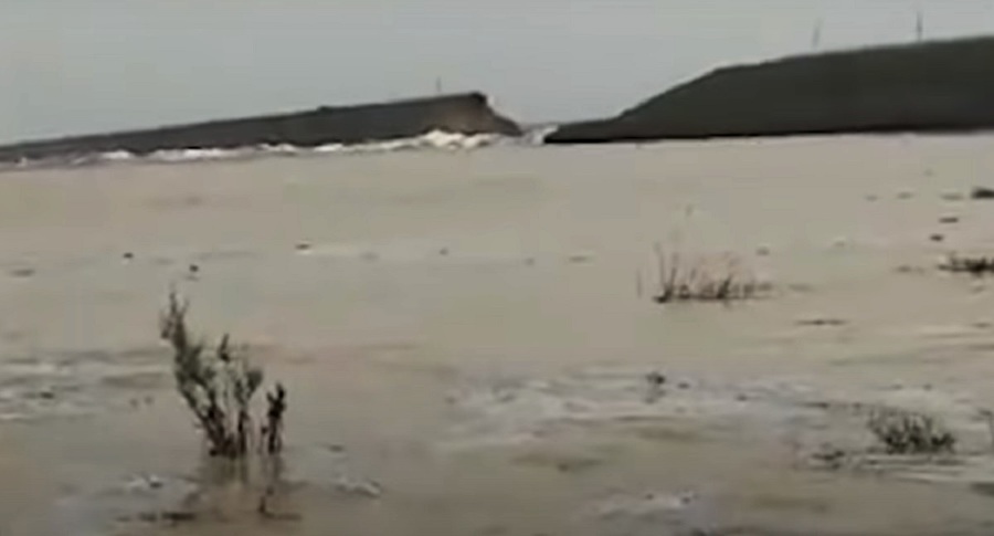 烏茲別克水庫潰壩 淹沒民房近10萬人撤離