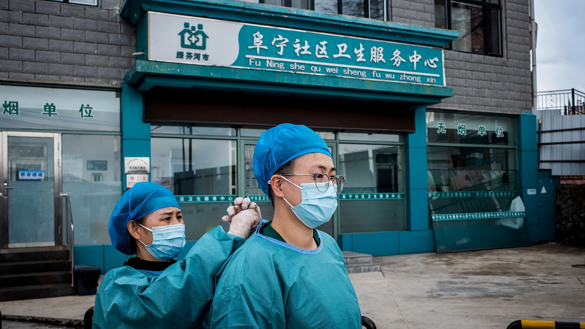 2020年5月8日舒蘭市發現了一例特殊確診病例，導致整座醫院關閉，公安局被排查。示意圖（STR/AFP via Getty Images）