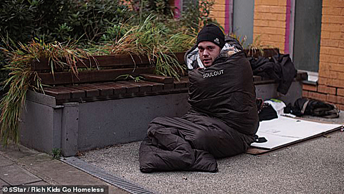 丹萊格（Dan Legg）參加了Rich Kids go homeless的節目，要在街上乞討度日。（網絡圖片）