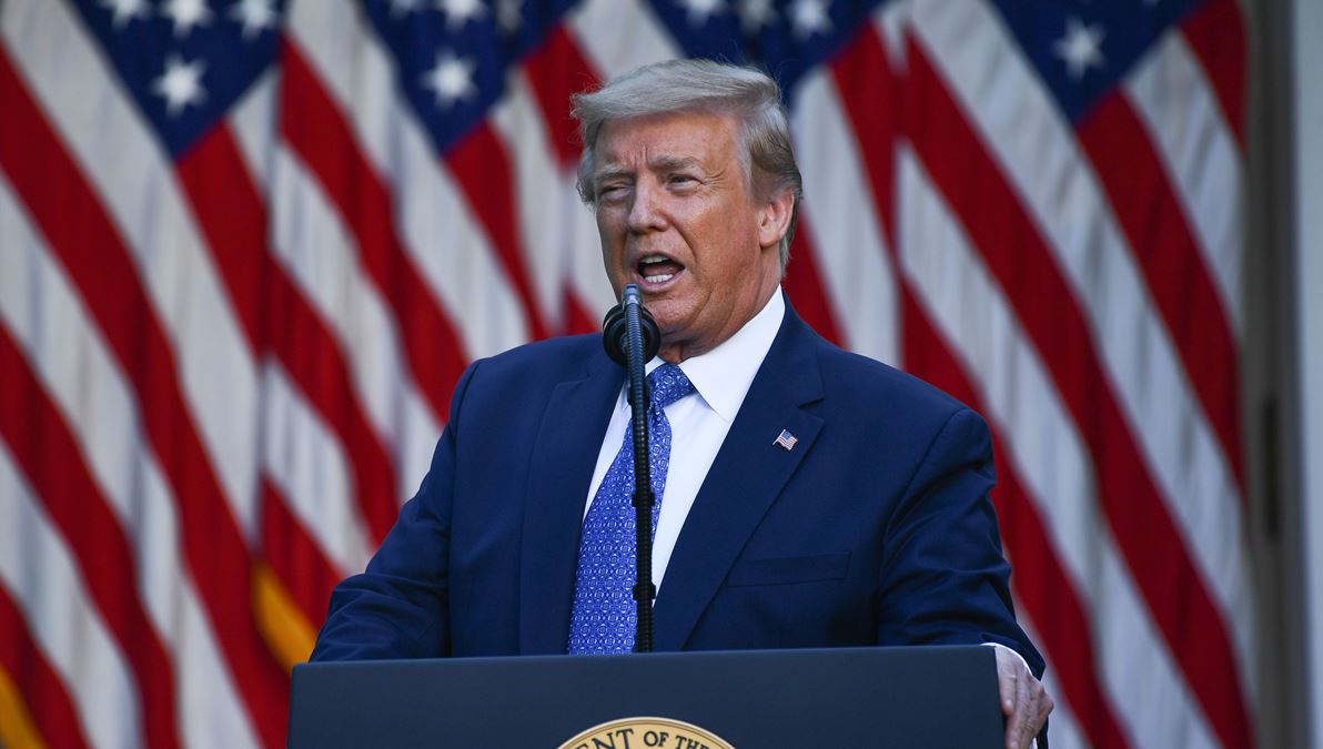 美國總統唐納德·特朗普2020年6月1日在華盛頓白宮玫瑰園向媒體發表講話。（BRENDAN SMIALOWSKI/AFP via Getty Images）