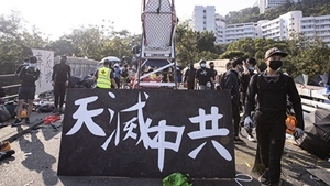 抗爭者越趨年輕 香港少年成滅共英雄