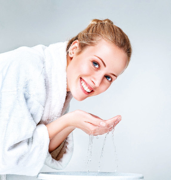 女醫師分享美麗肌膚的秘訣 30年來只用低溫清水洗臉