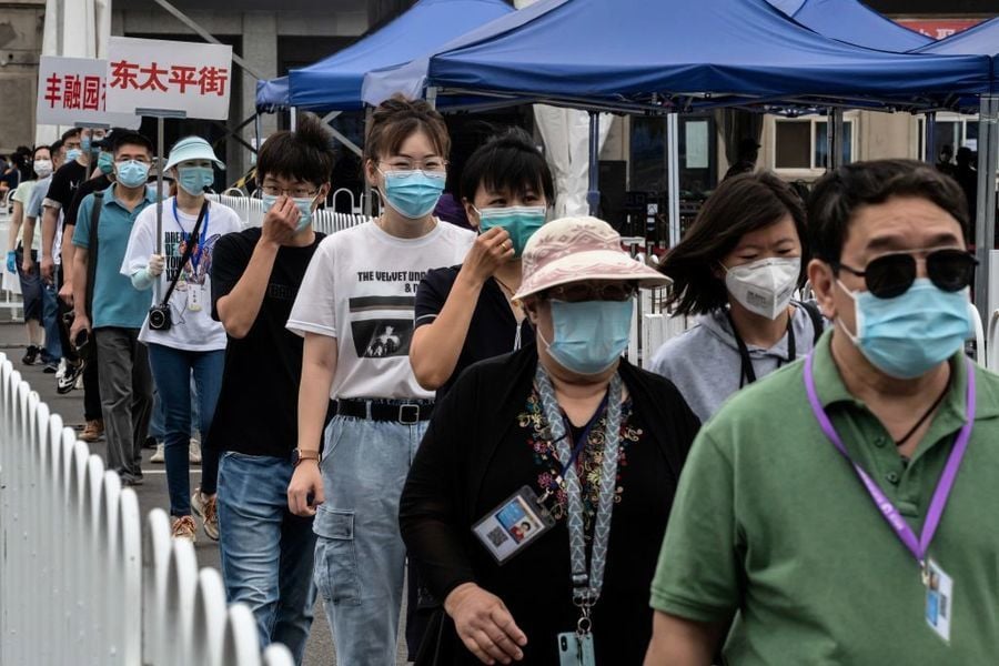 北京變相封城瞞報疫情 遍佈監控當局抓人封門