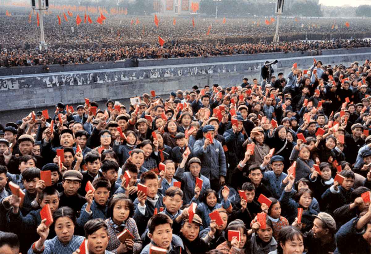 文革奇聞——紅色劫匪舉辦戰利品展覽會