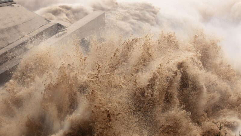 3號洪峰來襲 三峽大壩上游再爆地震 下游危急快跑！