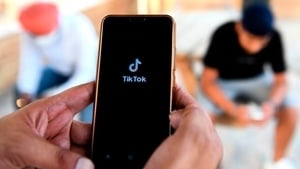 老黑:海外統戰滲透利器:抖音終被制裁 特朗普識破了中共的陰謀!