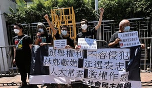 社民連抗議林鄭 人大濫權法押後選舉