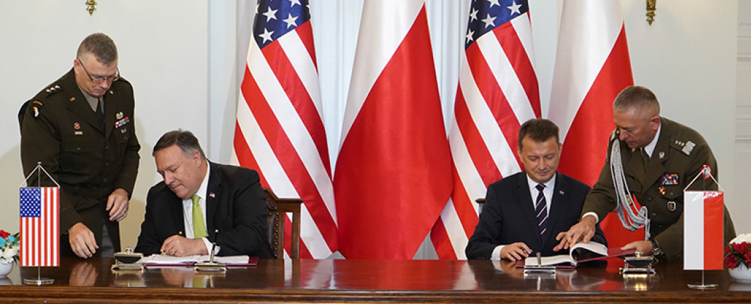 蓬佩奧訪問波蘭 簽署兩國防務協議