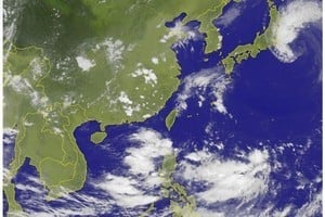 西北太平洋現兩熱低壓 不排除發展為颱風