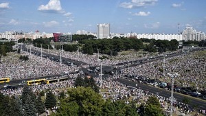白俄羅斯20萬人集會反極權 央視稱民眾撐政府