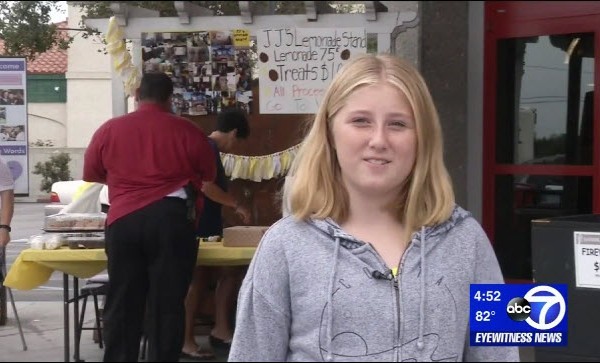 美12歲女孩賣檸檬水 籌過十萬港元幫助流浪漢