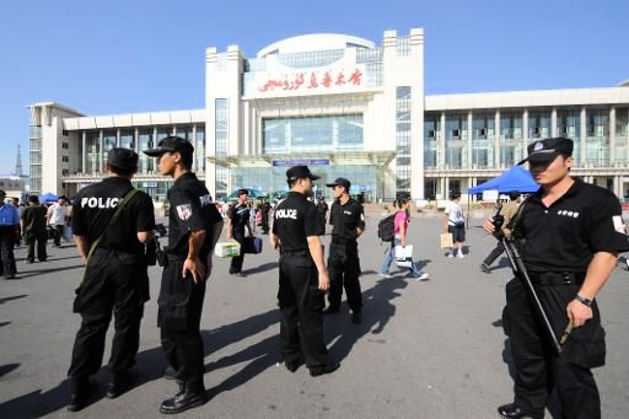 新疆封城超過一個月惹民怒 中共宣稱部份地區解封