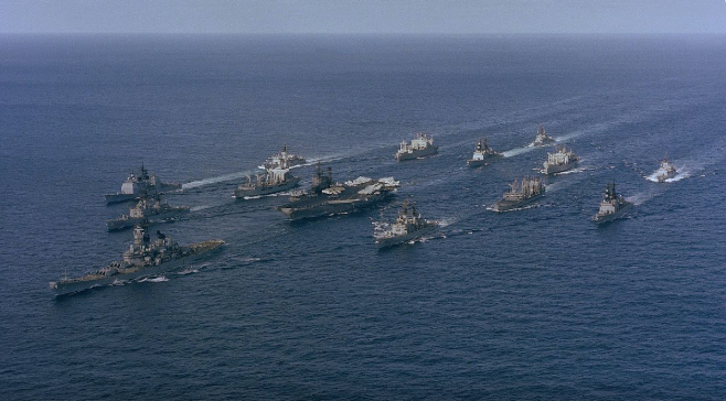 美部署38艘軍艦圍堵中共 軍機闖東海防空識別區