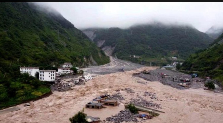 四川再遭暴雨 涼山爆發泥石流 一個村莊幾乎被夷爲平地